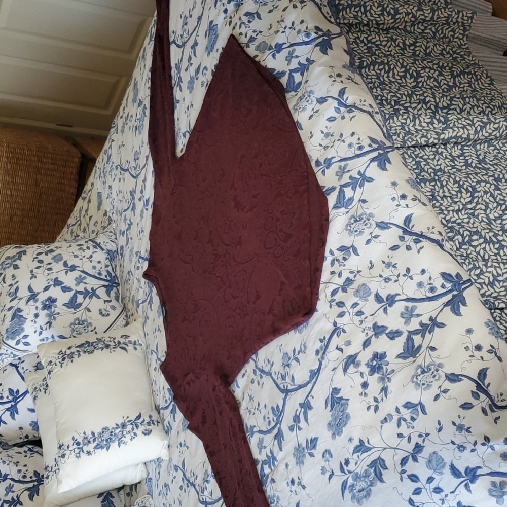 CURATED BY RUA'H KIBRIYA: Long-Sleeved Brocade-Design Topx